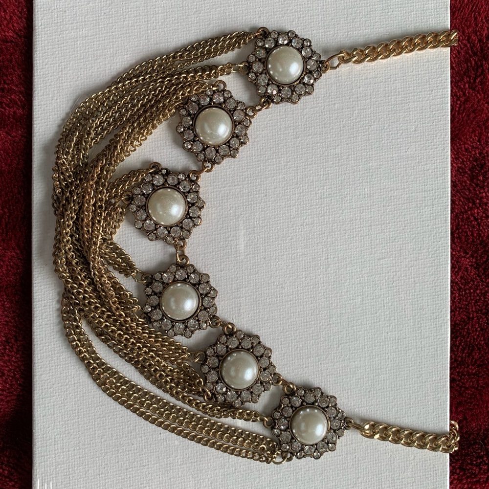 Pearl and gold statement necklace